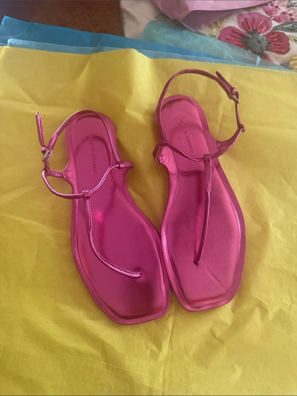 Banana Republic Metallic Fuchsia T-Strap Sandals